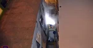 [FOTO] Pożar mieszkania. 2 osoby poszkodowane